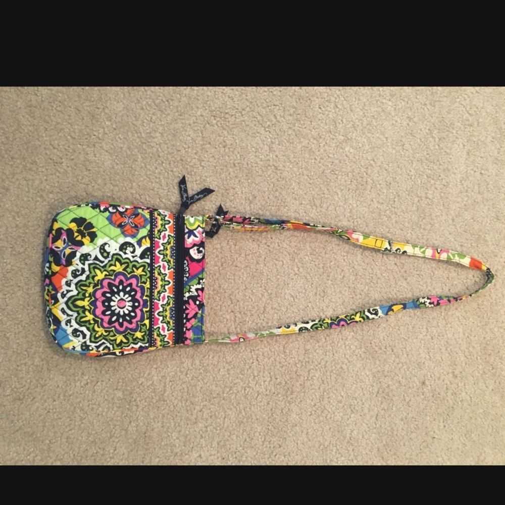 Vera Bradley cross body bag.